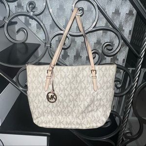 Michael Kors East West Signature Tote Bag